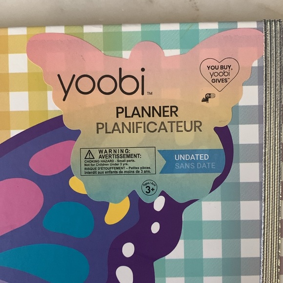 Yoobi Hard Cover Spiral Butterfly Theme Undated Planner with “Love” Keychain - Picture 4 of 16